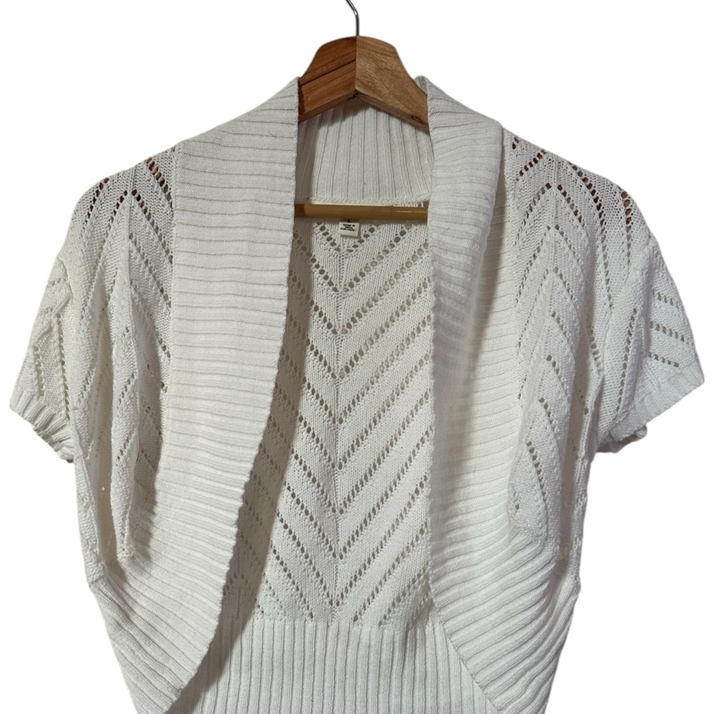 Elegant White Knit Shrug